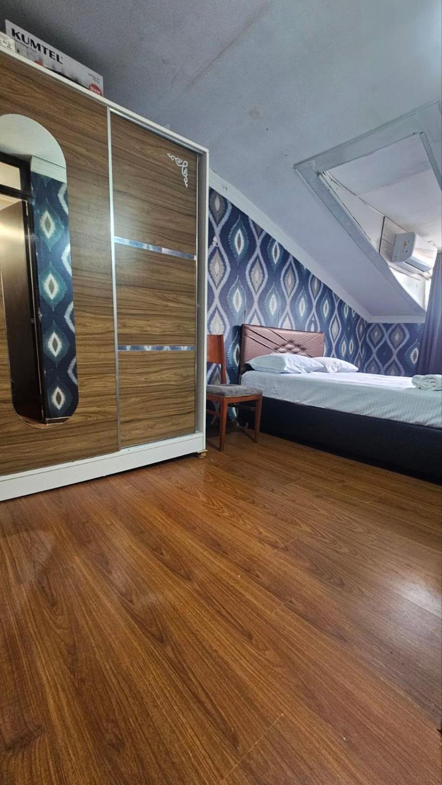 Apartment Zurabi Batumi Habitación foto